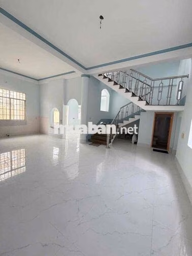 Biệt thự 600m2 kdc số 9 đường 30/4
