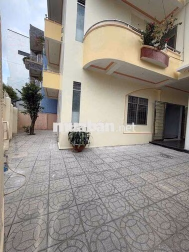 Biệt thự 600m2 kdc số 9 đường 30/4