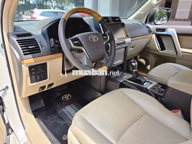 Toyota Prado 2.7VX Model 2022 - xe bao đẹp !