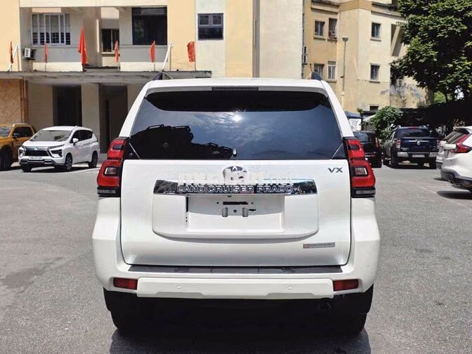 Toyota Prado 2.7VX Model 2022 - xe bao đẹp !