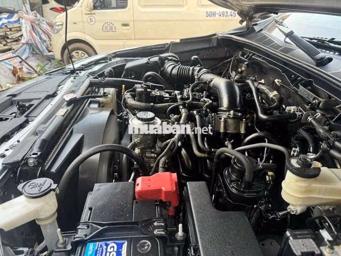 Toyota Fortuner 2020 Bạc 7 chỗ số tự động