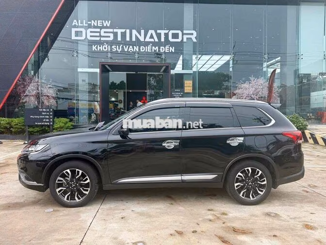Mitsubishi Outlander Pre 2021 Đen 37.000 km
