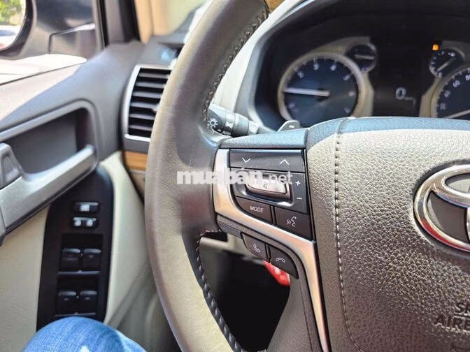 Toyota Prado 2.7VX Model 2022 - xe bao đẹp !