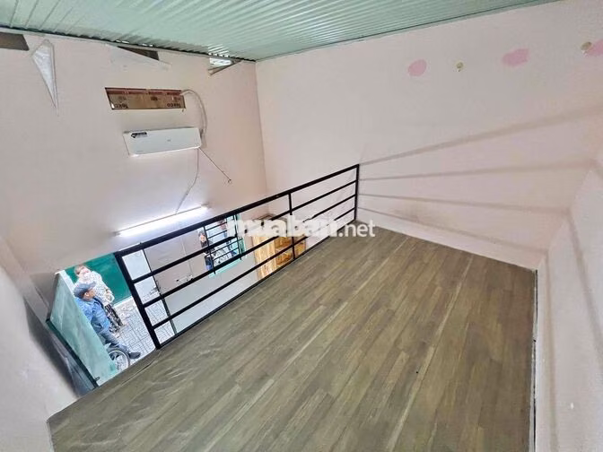 phòng trọ cách 3 phút qua ĐH Công Nghiệp ởdc 4ng4xe gác cao k đụng đau