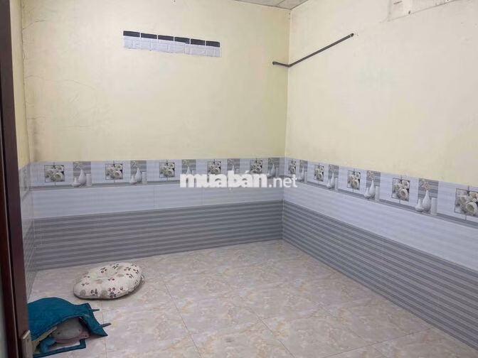 Cho Thuê Mặt Bằng Kinh Doanh Giá Rẻ, Rộng Rãi Mặt Tiền Nhựa Lớn