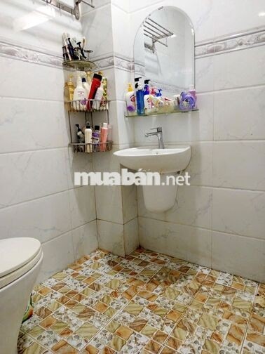 Chuyển nhượng gấp nhà đường Khánh Hội Q4, DTSD 80m2, Sổ sẵn 3.6 Tỷ.