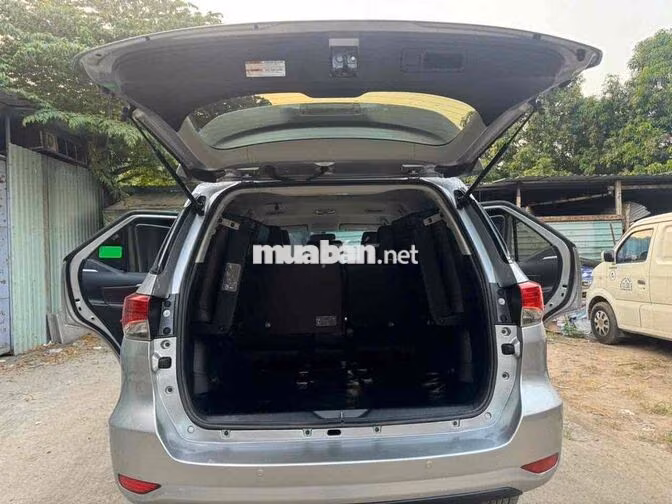 Toyota Fortuner 2020 Bạc 7 chỗ số tự động