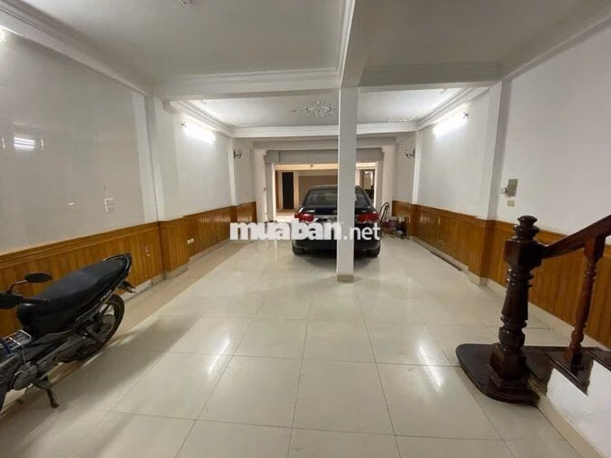 Cho thuê nhà Hoàng Cầu, 65m 5 tầng thông sàn, vị trí siêu đẹp chỉ 25tr