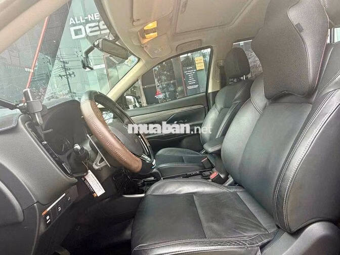 Mitsubishi Outlander Pre 2021 Đen 37.000 km