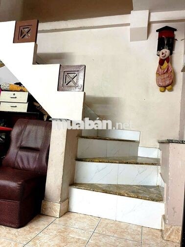 Chuyển nhượng gấp nhà đường Khánh Hội Q4, DTSD 80m2, Sổ sẵn 3.6 Tỷ.
