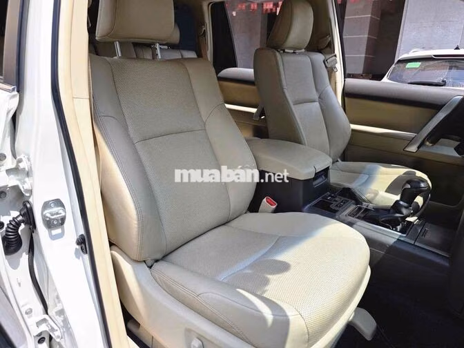 Toyota Prado 2.7VX Model 2022 - xe bao đẹp !