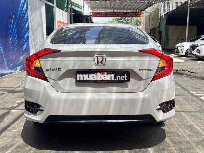 Honda Civic 1.8E 2018 Trắng Thái Lan