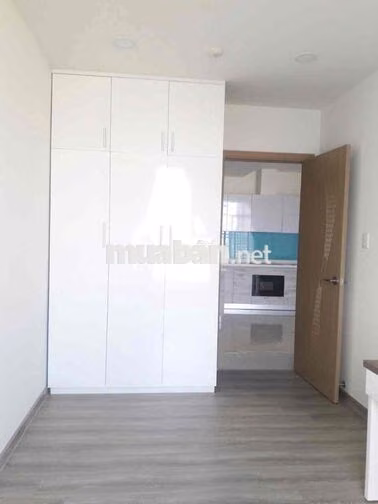 Căn 2PN , 2Wc , tầng cao , quận 4