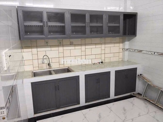 CHO THUÊ NHÀ NGUYÊN CĂN 1 TRỆT 2 LẦU NGAY ĐH VĂN HIẾN - HẺM XE HƠI