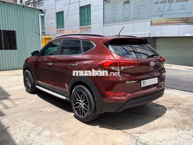 Hyundai Tucson ATH 2016 màu đỏ pha lê