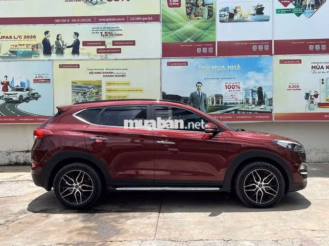Hyundai Tucson ATH 2016 màu đỏ pha lê