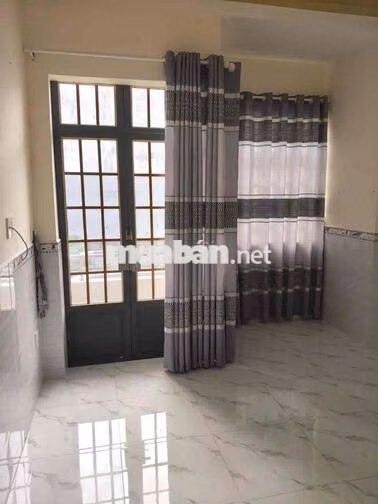 CHO THUÊ NHÀ NGUYÊN CĂN 1 TRỆT 2 LẦU NGAY ĐH VĂN HIẾN - HẺM XE HƠI