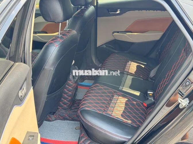 Hyundai Accent 2021 số tự động màu đen