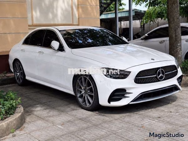 Mercedes-Benz E300 AMG 2022 V1 Trắng 50000 km