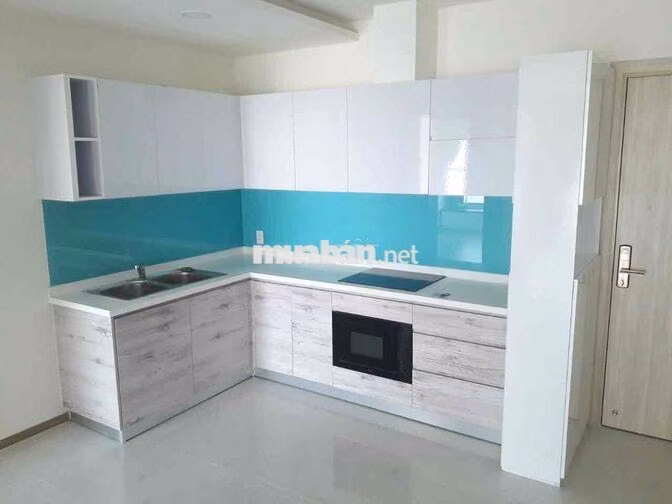 Căn 2PN , 2Wc , tầng cao , quận 4