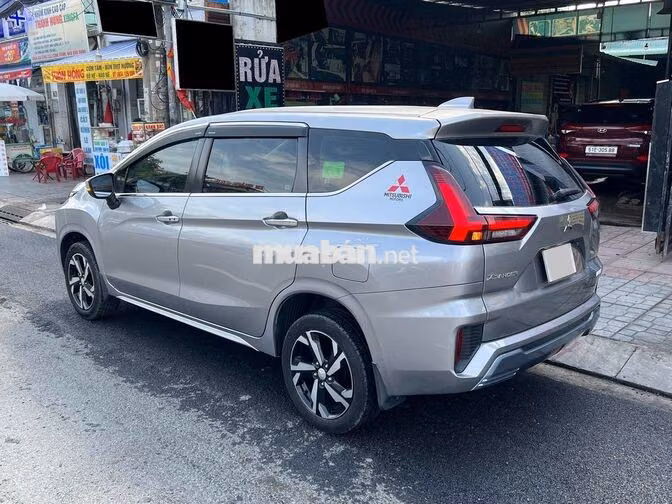 Mitsubishi Xpander Premium AT 2023 màu bạc