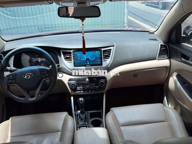 Hyundai Tucson ATH 2016 màu đỏ pha lê
