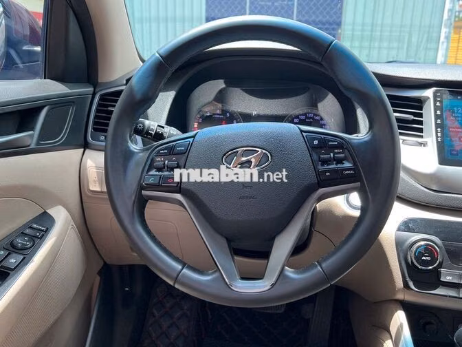 Hyundai Tucson ATH 2016 màu đỏ pha lê
