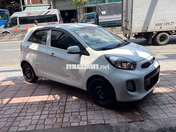 Kia Morning 2018 số sàn màu trắng