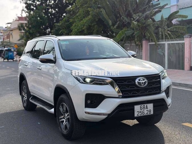 FORTUNER 2.4G 2022 MÁY DẦU ,TỰ ĐỘNG HỖ TRỢ VAY 70%