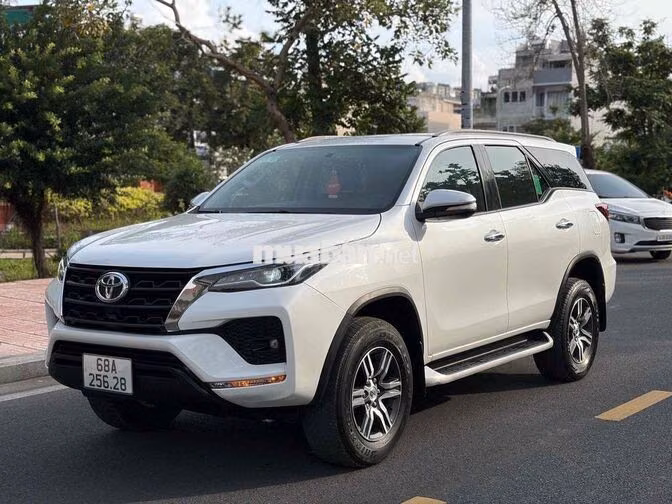 FORTUNER 2.4G 2022 MÁY DẦU ,TỰ ĐỘNG HỖ TRỢ VAY 70%