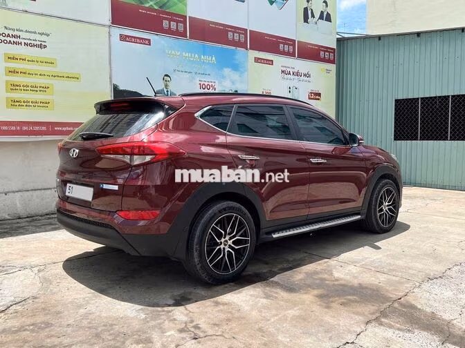 Hyundai Tucson ATH 2016 màu đỏ pha lê