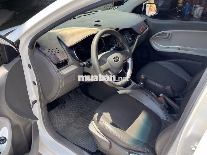 Kia Morning 2018 số sàn màu trắng