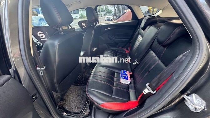 Ford Focus 2018 Xám Da 4 chỗ