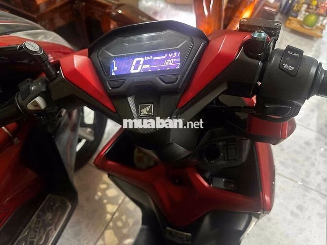Honda Vario chính chủ màu Đỏ