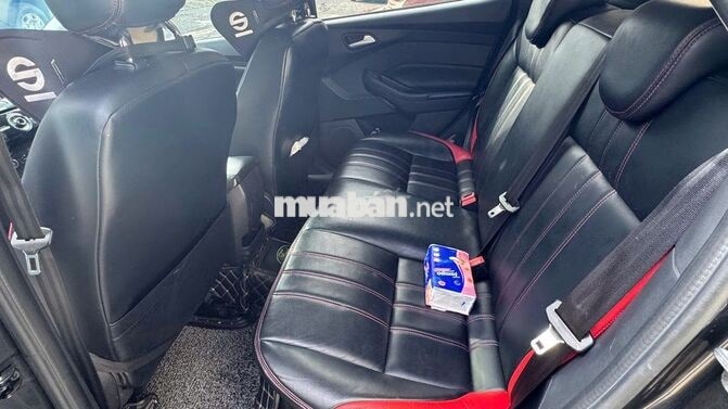 Ford Focus 2018 Xám Da 4 chỗ