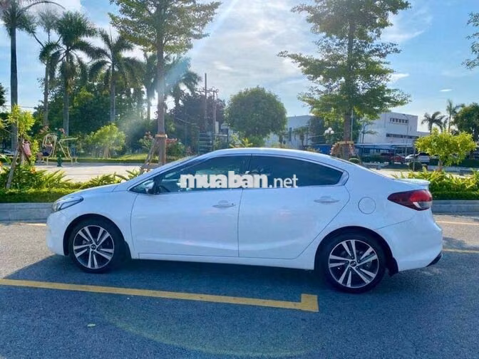Kia Cerato 1.6 AT 2018 Trắng 110000 Km