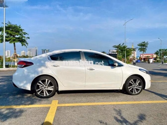 Kia Cerato 1.6 AT 2018 Trắng 110000 Km