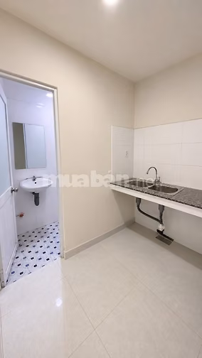 Bán nhà Lê Hồng Phong Q.10 - 3,5m x 8m - 2 tầng - 2Pn 2Wc