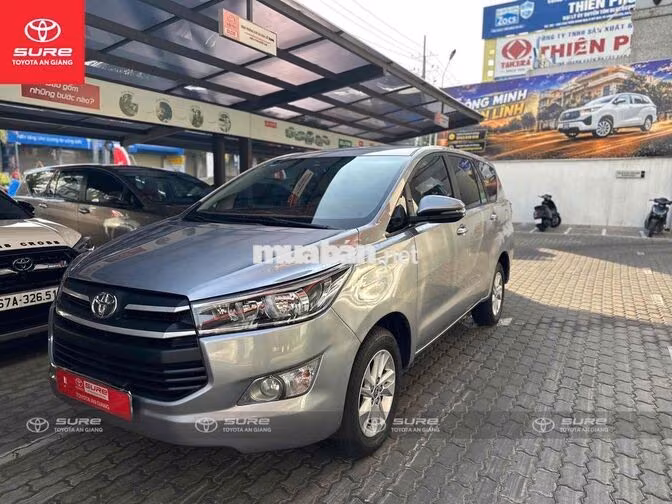 Toyota Innova E 2019 Số sàn Bạc CHÍNH HÃNG