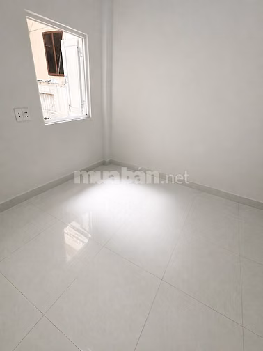 Bán nhà Lê Hồng Phong Q.10 - 3,5m x 8m - 2 tầng - 2Pn 2Wc