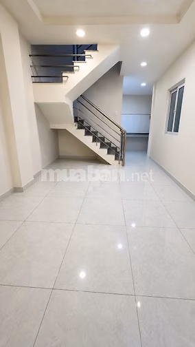 Bán nhà Lê Hồng Phong Q.10 - 3,5m x 8m - 2 tầng - 2Pn 2Wc