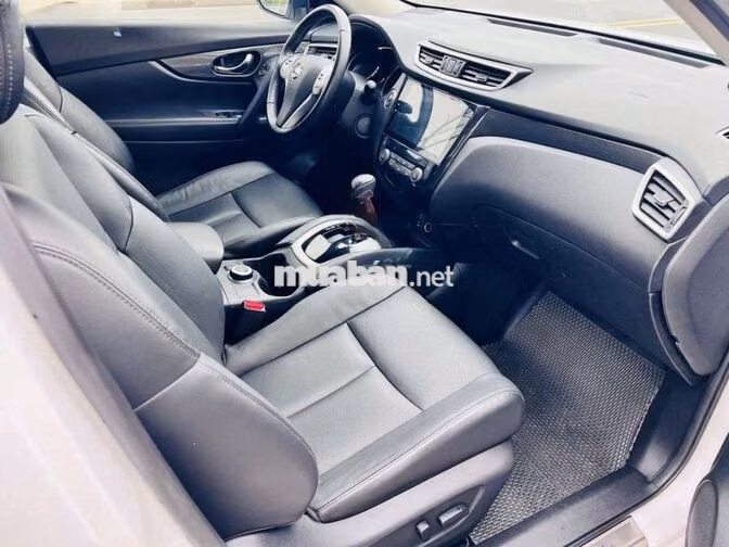 Nissan X-Trail 2.5 SV Luxury 4WD 2019 Trắng