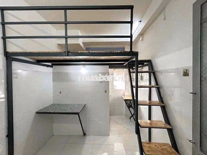 Thoáng mát mới, gần CĐ VOV ,ĐH LĐXH ,GTVT ,Huflit