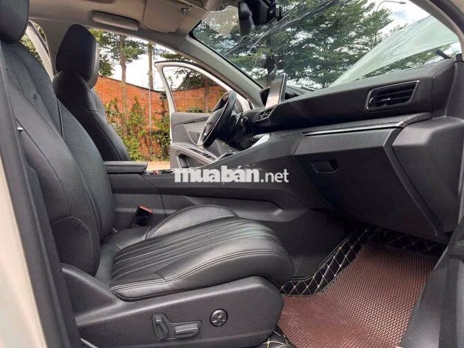 Peugeot 3008 Allure 2020 Trắng 52.000 km