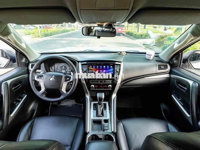 Mitsubishi Pajero Sport 4x2 2021 Trắng