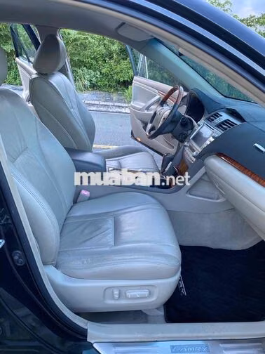 Toyota Camry 2.4G 2012 Đen