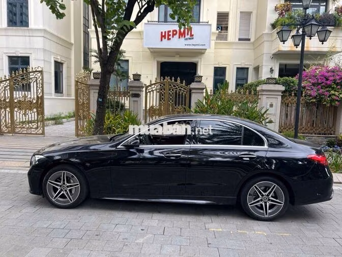 Mercedes-Benz C300 2022 Đen 35.000 km
