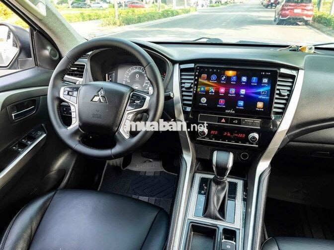 Mitsubishi Pajero Sport 4x2 2021 Trắng