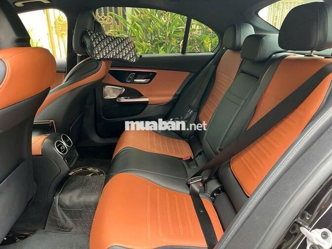 Mercedes-Benz C300 2022 Đen 35.000 km