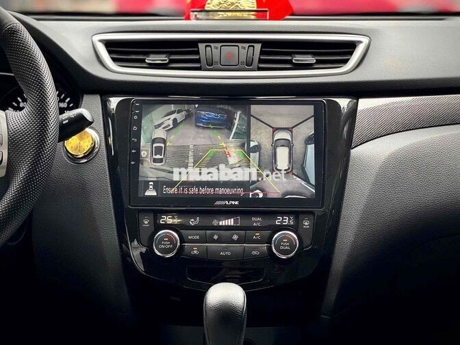 Nissan X-Trail Premium SV 2.5 2021 Trắng 60000 km